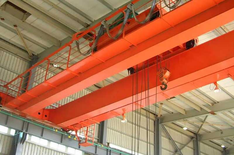 冶金吊電氣控制柜內(nèi)的電氣元件是否清潔，有無積塵、受潮或損壞現(xiàn)象？